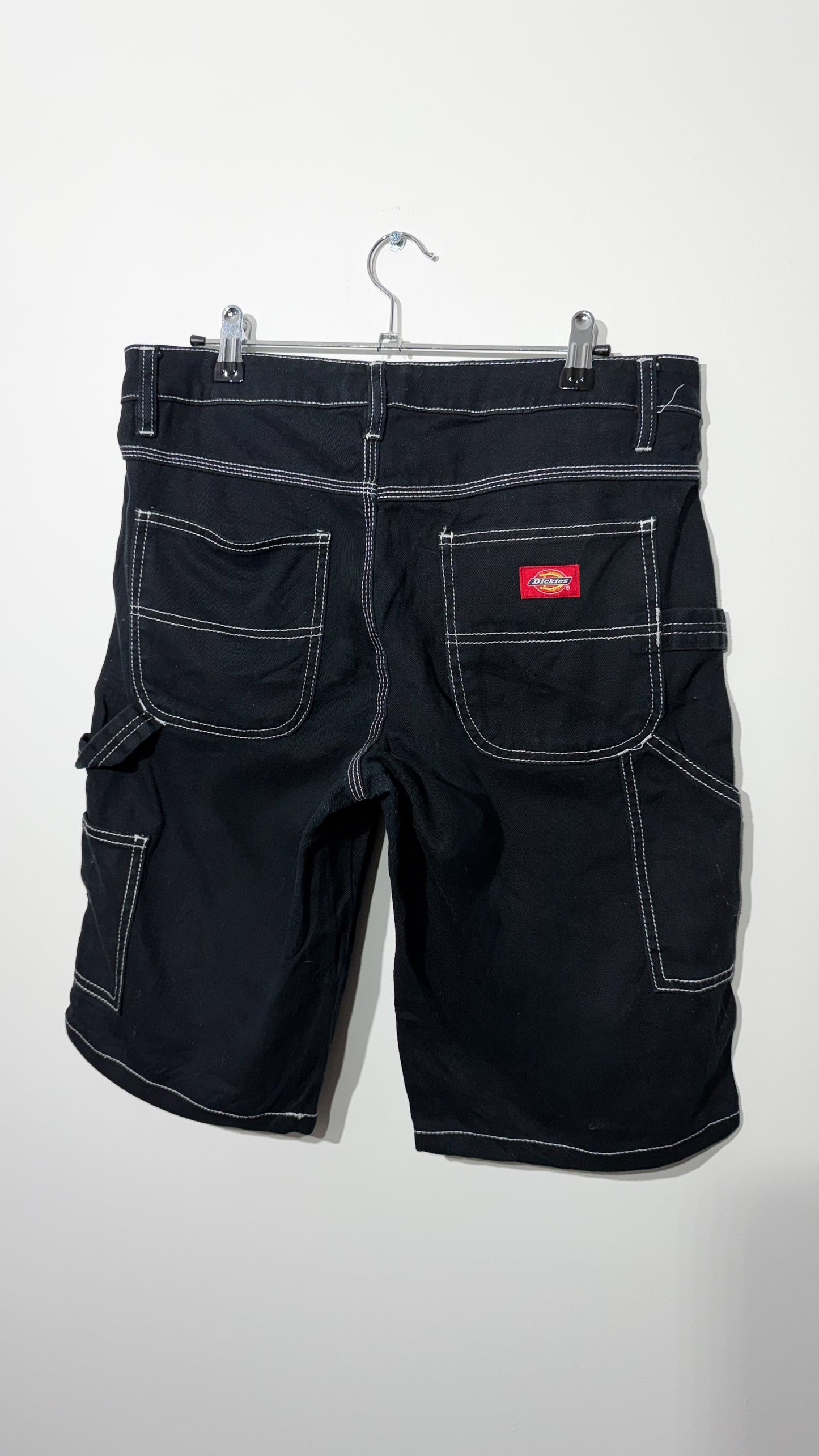Short Dikies