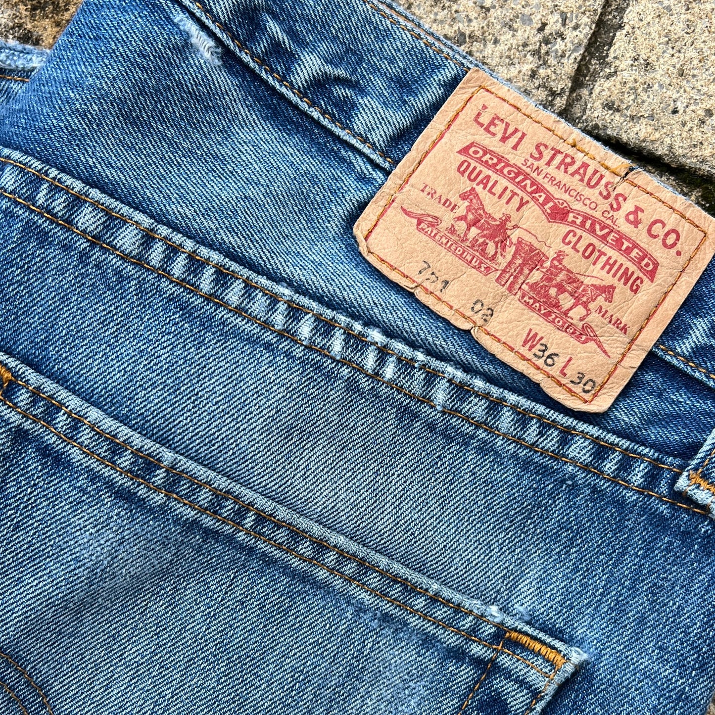 Jean Levi's 751