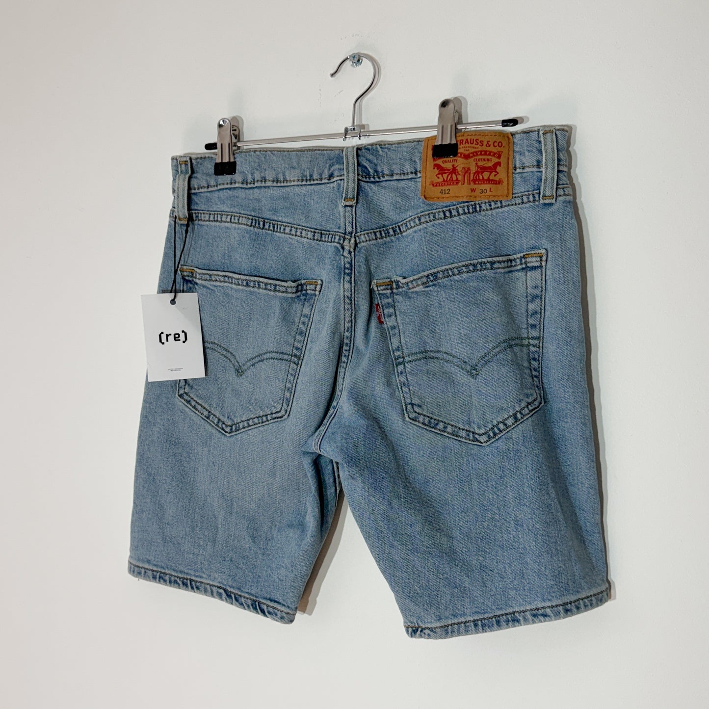 Short Levi’s 412
