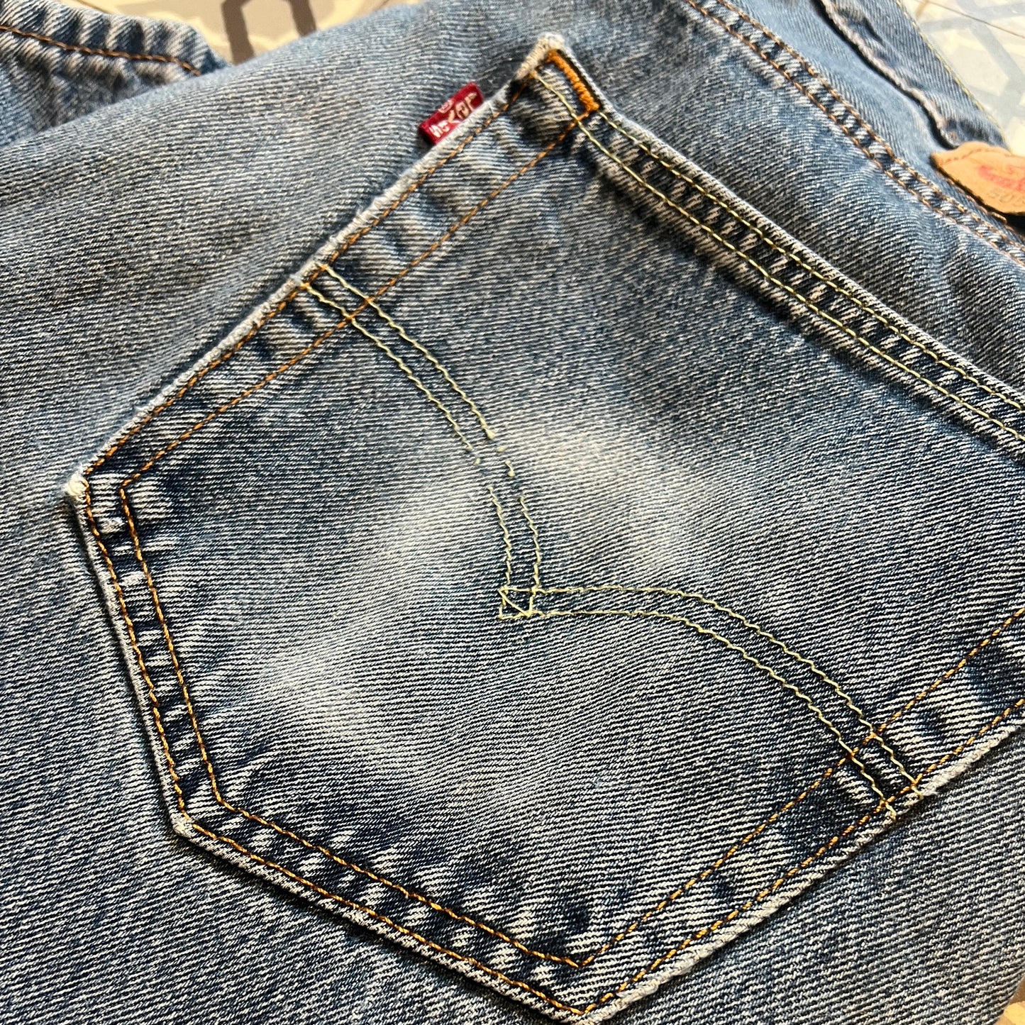 Jean Levi's 505